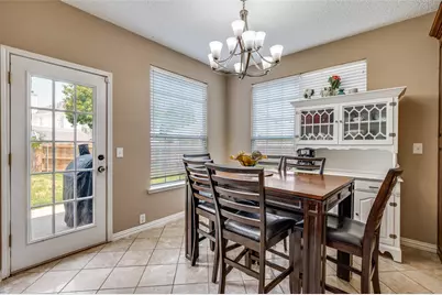 337 Sweet Leaf Lane, Lake Dallas, TX 75065 - Photo 9