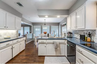 2719 N Surrey Drive, Carrollton, TX 75006 - Photo 15