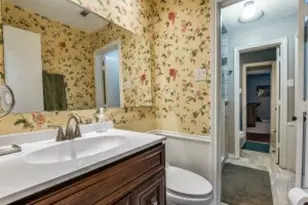 2719 N Surrey Dr, Carrollton, TX 75006 - Photo 29