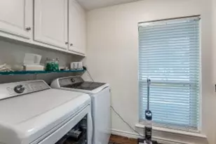 2719 N Surrey Dr, Carrollton, TX 75006 - Photo 11