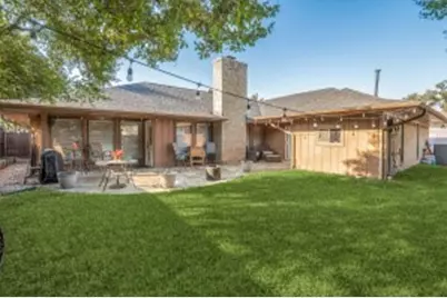 2719 N Surrey Drive, Carrollton, TX 75006 - Photo 37