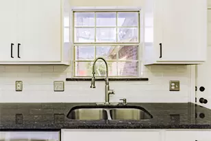 1306 Lakeside Dr, Southlake, TX 76092 - Photo 9