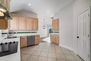 4220 Oak Grove Dr, Carrollton, TX 75010 - Photo 11