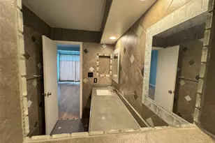 2736 Silver Creek Dr, Arlington, TX 76006 - Photo 25