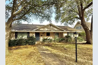 10016 Clearmeadow Drive, Dallas, TX 75238 - Photo 1