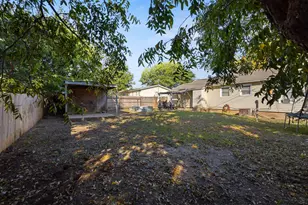 604 E Collins St, Decatur, TX 76234 - Photo 17