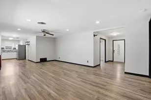 233 Bellvue Dr, Fort Worth, TX 76134 - Photo 5