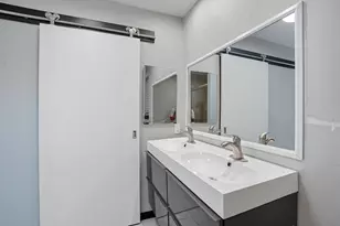 233 Bellvue Dr, Fort Worth, TX 76134 - Photo 13