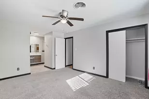 233 Bellvue Dr, Fort Worth, TX 76134 - Photo 11