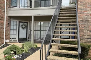 2736 Silver Creek Dr, Arlington, TX 76006 - Photo 1