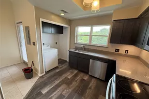 2736 Silver Creek Dr, Arlington, TX 76006 - Photo 11