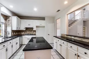 8213 Alderwood Dr, Plano, TX 75025 - Photo 13