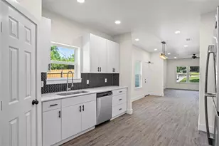 727 W Parnell St, Denison, TX 75020 - Photo 9