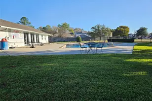 5004 Palo Alto Dr, Garland, TX 75043 - Photo 17