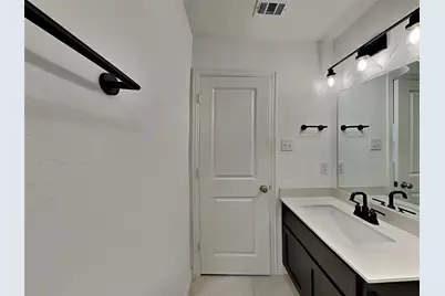 1509 Gentle Creek Lane, Fort Worth, TX 76052 - Photo 11