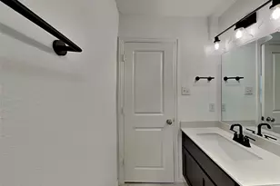 1509 Gentle Crk Ln, Fort Worth, TX 76052 - Photo 11