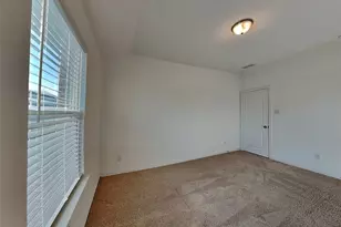 1509 Gentle Crk Ln, Fort Worth, TX 76052 - Photo 15