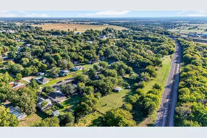 634 E South Street, Whitesboro, TX 76273 - Photo 3