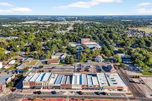 634 E South St, Whitesboro, TX 76273 - Photo 13