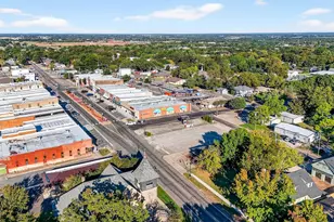 634 E South St, Whitesboro, TX 76273 - Photo 11