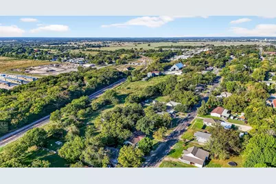 634 E South Street, Whitesboro, TX 76273 - Photo 9