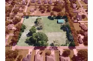 500 E Hinton St, Tioga, TX 76271 - Photo 1