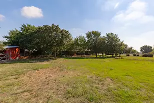 9401 Collingwood Dr, Justin, TX 76247 - Photo 17