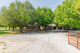 9401 Collingwood Dr, Justin, TX 76247 - Photo 3