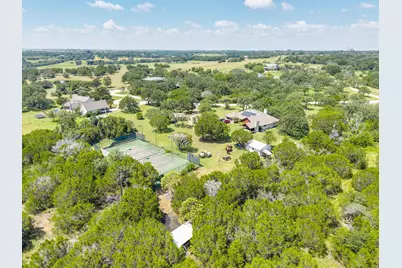 725 County Road 300, Hamilton, TX 76531 - Photo 37