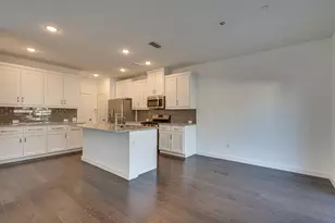 2725 Splendor Dr, Little Elm, TX 75068 - Photo 5