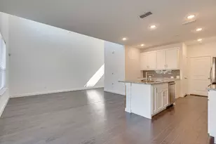 2725 Splendor Dr, Little Elm, TX 75068 - Photo 9