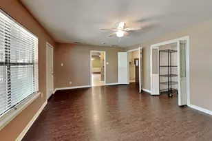 107 Laurel St, Lancaster, TX 75134 - Photo 7