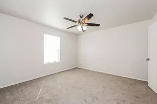 912 Laredo Plaza, Dallas, TX 75211 - Photo 5