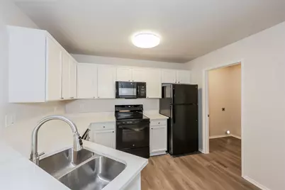 912 Laredo Plaza, Dallas, TX 75211 - Photo 3