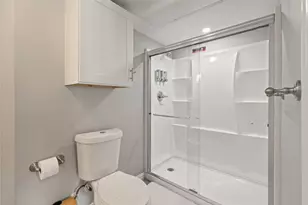 1608 Pecan Chase Cir, Arlington, TX 76012 - Photo 9