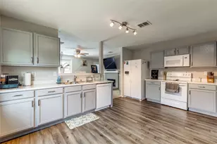 8426 Jacaranda Way, Arlington, TX 76002 - Photo 5