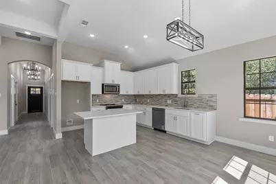 3025 Red Oak Drive, Granbury, TX 76048 - Photo 11