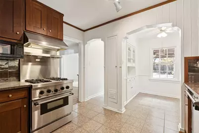 926 Salmon Drive, Dallas, TX 75208 - Photo 11