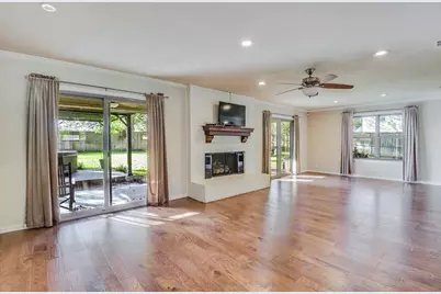 7115 Westover Drive, Granbury, TX 76049 - Photo 5