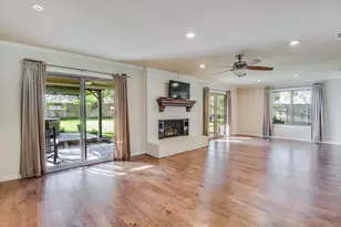 7115 Westover Dr, Granbury, TX 76049 - Photo 5