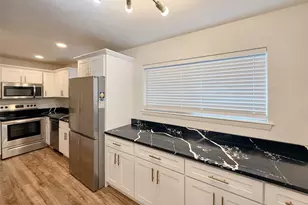 4811 Live Oak St, Dallas, TX 75204 - Photo 5