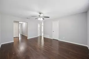 3633 Ridgewood Dr, Grand Prairie, TX 75052 - Photo 11