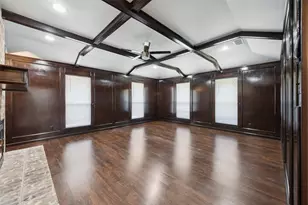 3633 Ridgewood Dr, Grand Prairie, TX 75052 - Photo 5