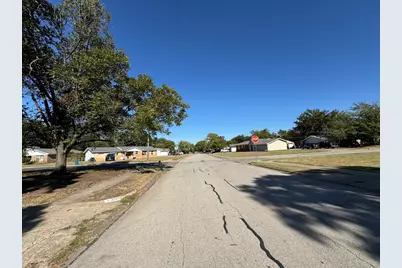 200 SW Moody Street, Burleson, TX 76028 - Photo 37