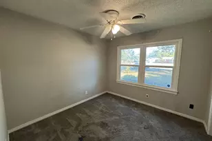 200 SW Moody St, Burleson, TX 76028 - Photo 23