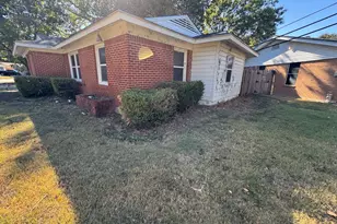 200 SW Moody St, Burleson, TX 76028 - Photo 7