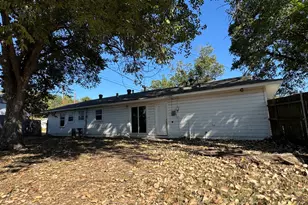 200 SW Moody St, Burleson, TX 76028 - Photo 9