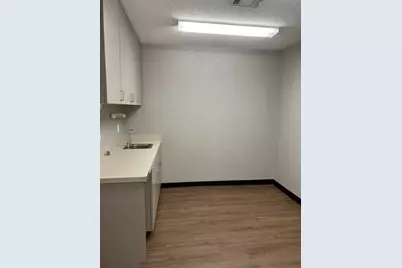 1910 W Henderson Street, Cleburne, TX 76033 - Photo 13