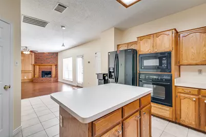 8305 Camden Court, Rowlett, TX 75089 - Photo 7