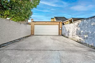 1837 Amber Ln, Carrollton, TX 75007 - Photo 25